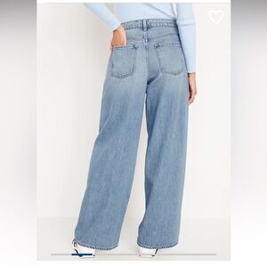 Never worn. Mid-rise baggy wide-leg Old Navy jeans. Sz 10 tall. Color, light dip